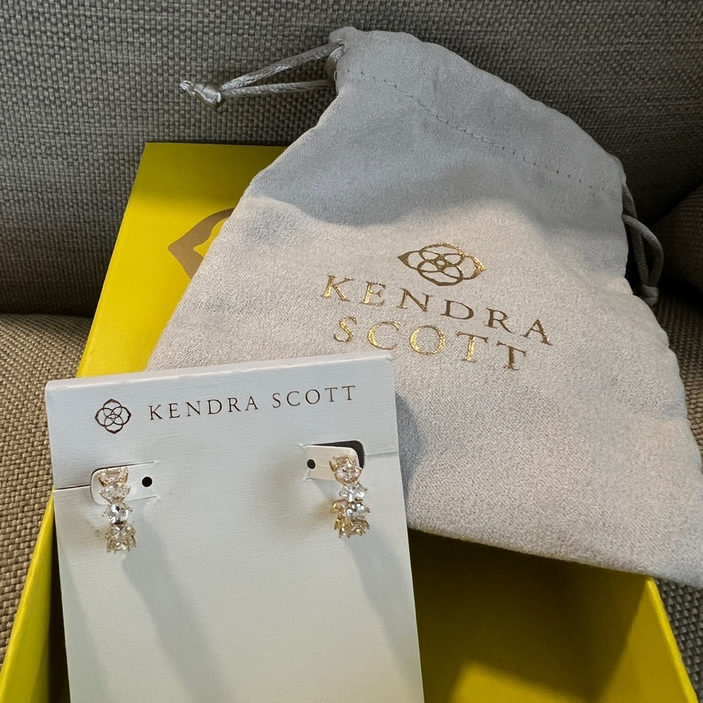 Kendra Scott Gold Huggies/Small hoop earring